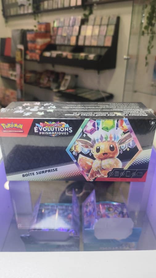 Coffret Pokémon FR Évolutions Prismatiques Scellé boîte surprise évoli promo